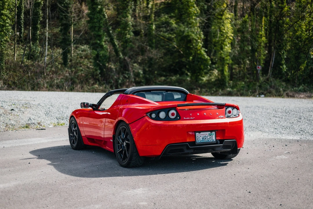2011 Tesla Roadster - Image 13 of 31
