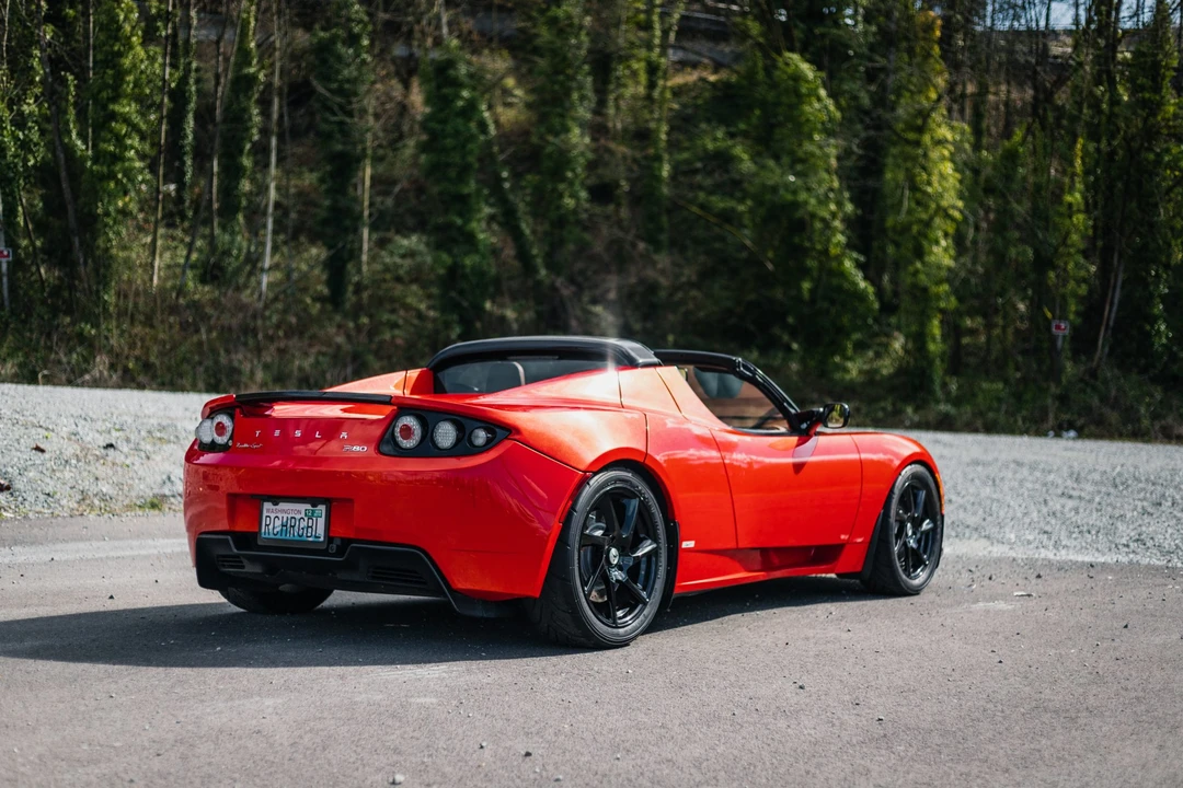 2011 Tesla Roadster - Image 17 of 31