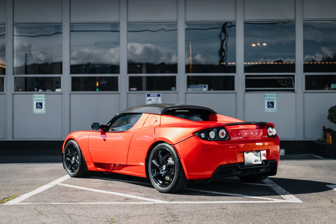 2011 Tesla Roadster - Image 12 of 31