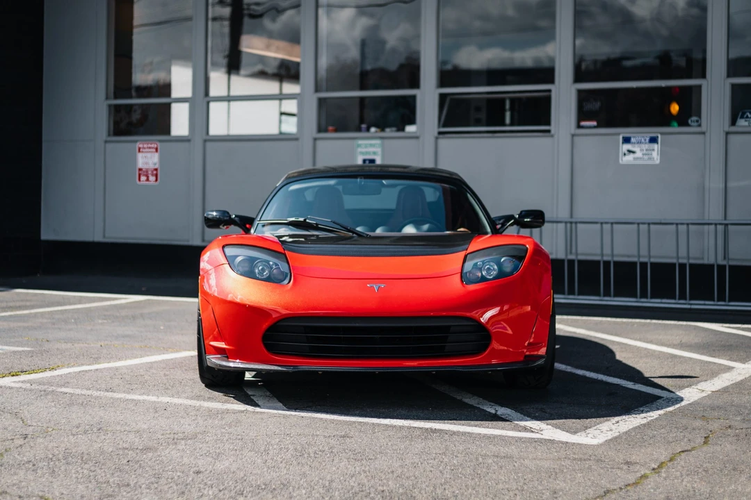 2011 Tesla Roadster - Image 7 of 31