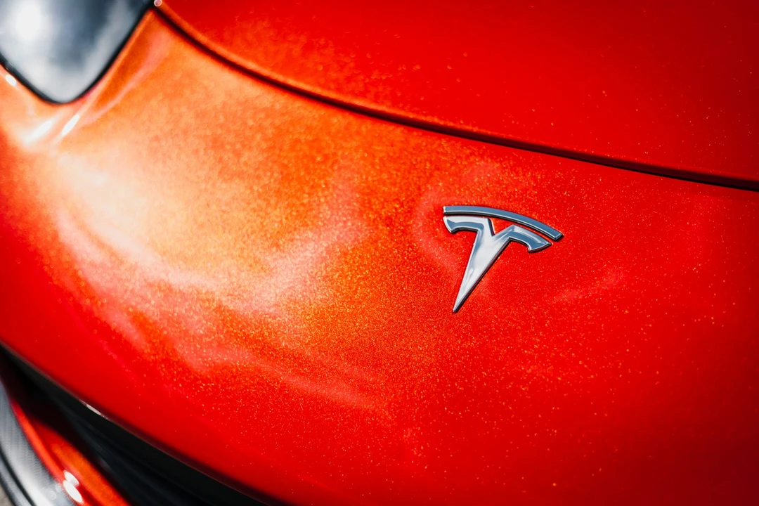 2011 Tesla Roadster - Image 24 of 31