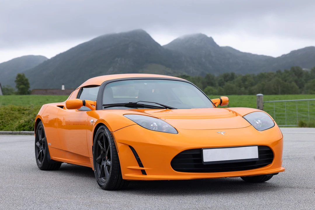 2011 Tesla Roadster - Image 8 of 31