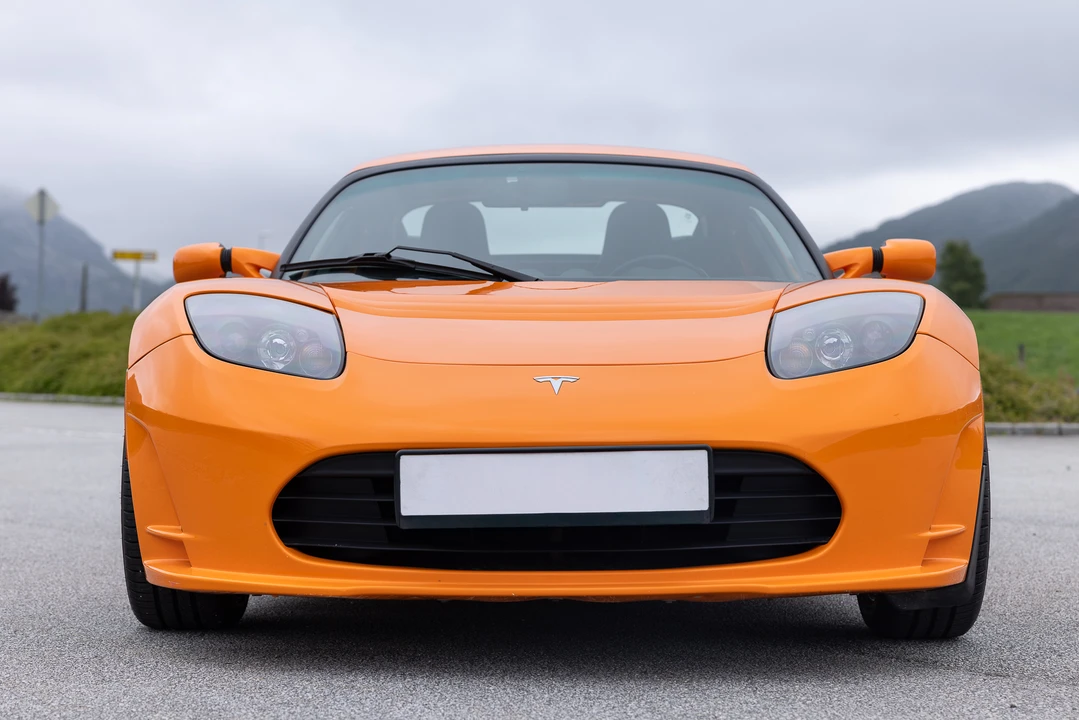 2011 Tesla Roadster - Image 2 of 31