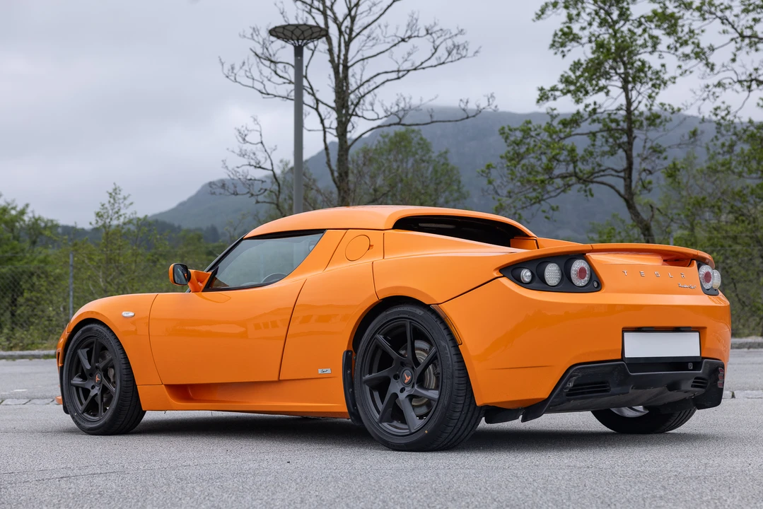 2011 Tesla Roadster - Image 5 of 31