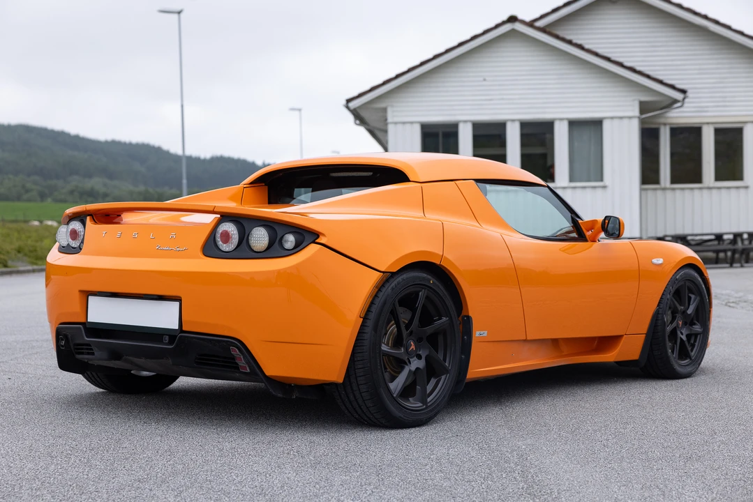 2011 Tesla Roadster - Image 7 of 31