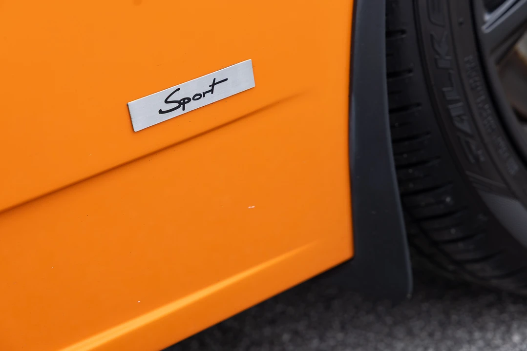 2011 Tesla Roadster - Image 29 of 31