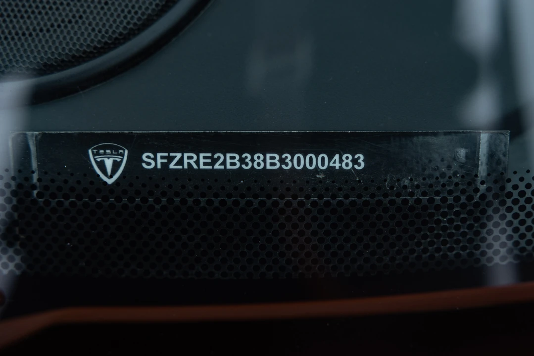 2011 Tesla Roadster - Image 18 of 31