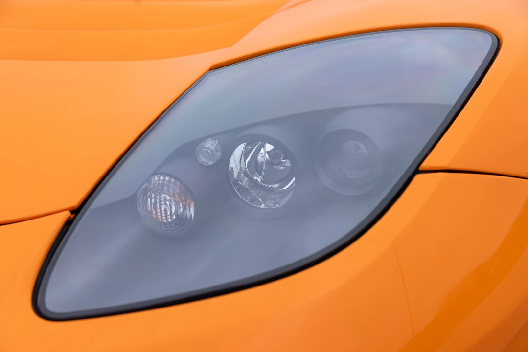2011 Tesla Roadster - Image 19 of 31