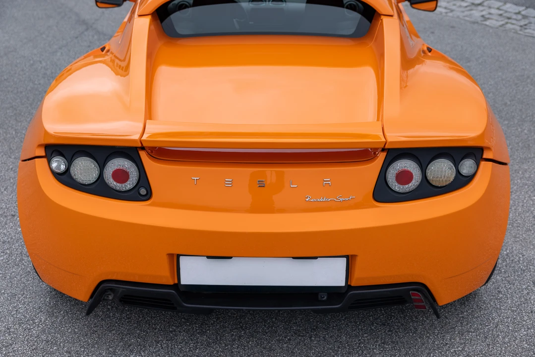 2011 Tesla Roadster - Image 22 of 31
