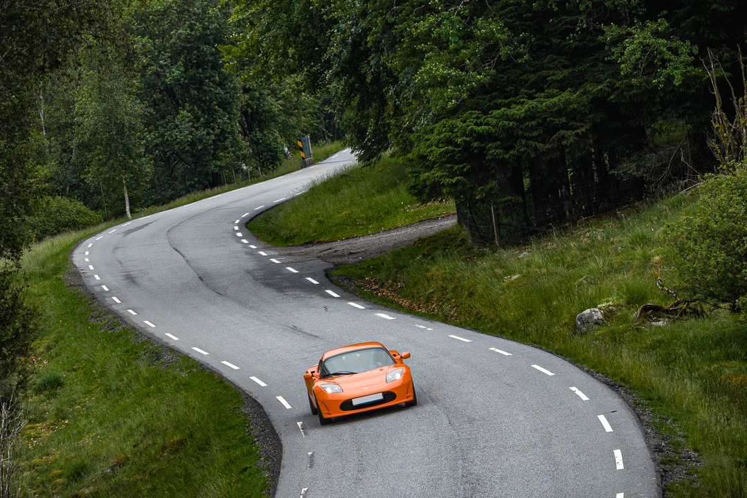 2011 Tesla Roadster - Image 12 of 31