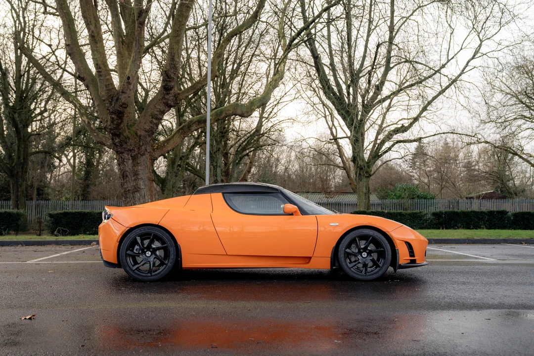 2011 Tesla Roadster - Image 9 of 31