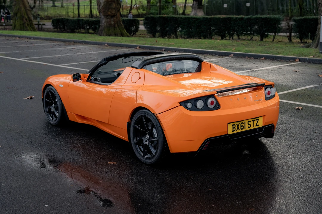 2011 Tesla Roadster - Image 13 of 31