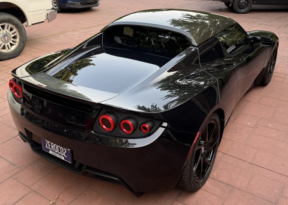 2011 Tesla Roadster - Image 2 of 21