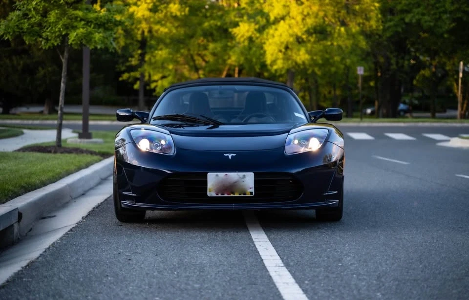 2011 Tesla Roadster - Image 4 of 8