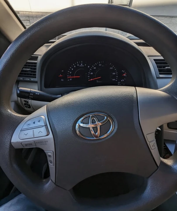 2011 Toyota Camry 6th Gen - Image 2 of 7