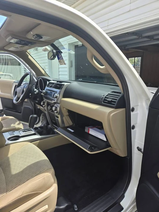 2011 Toyota Corolla - Image 6 of 7