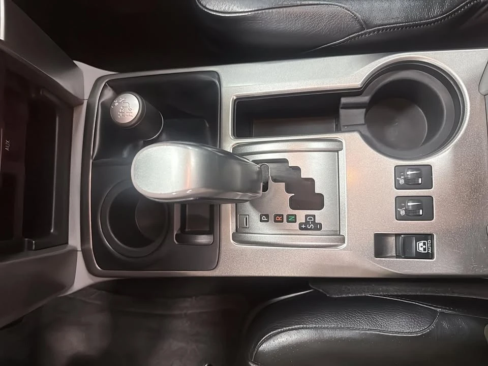 2011 Toyota 4Runner 5th Gen - Image 18 of 19