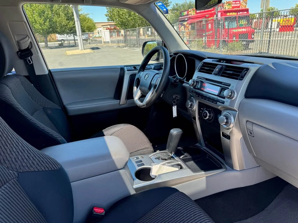 2011 Toyota 4Runner 5th Gen - Image 16 of 20