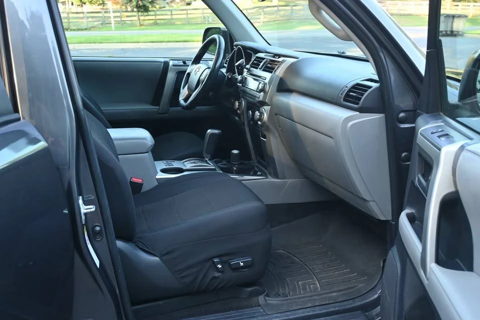 2011 Toyota 4Runner 5th Gen - Image 5 of 18