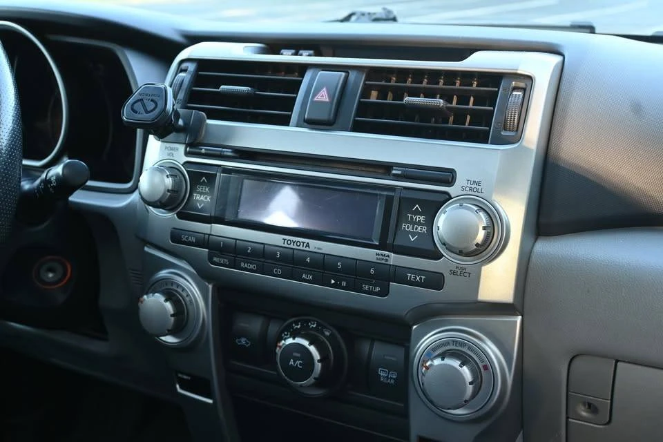 2011 Toyota 4Runner 5th Gen - Image 16 of 18