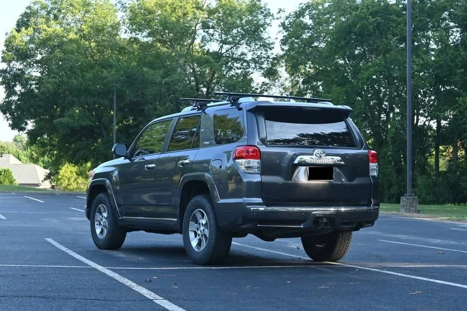 2011 Toyota 4Runner 5th Gen - Image 13 of 18