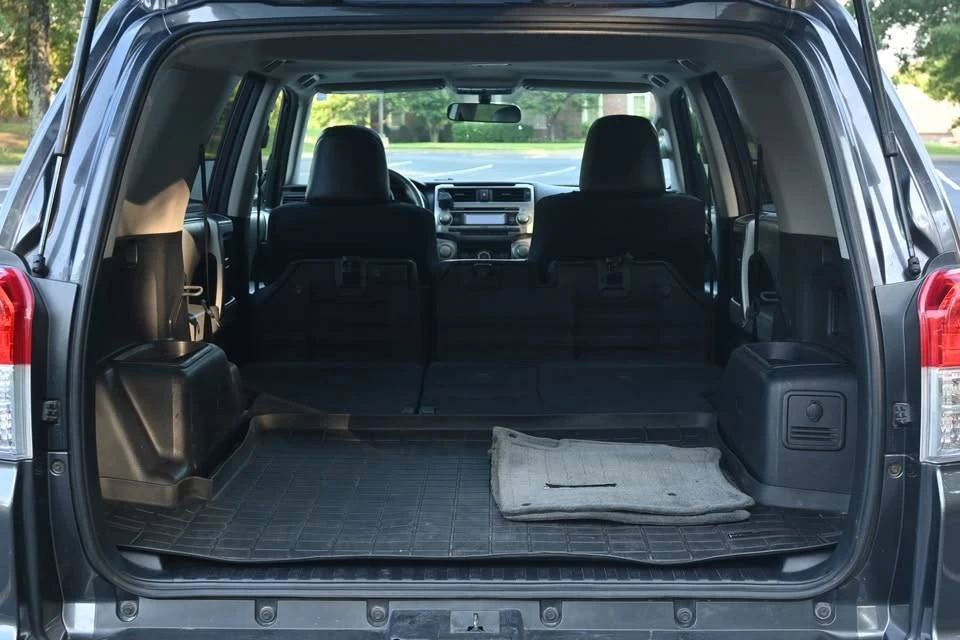 2011 Toyota 4Runner 5th Gen - Image 10 of 18