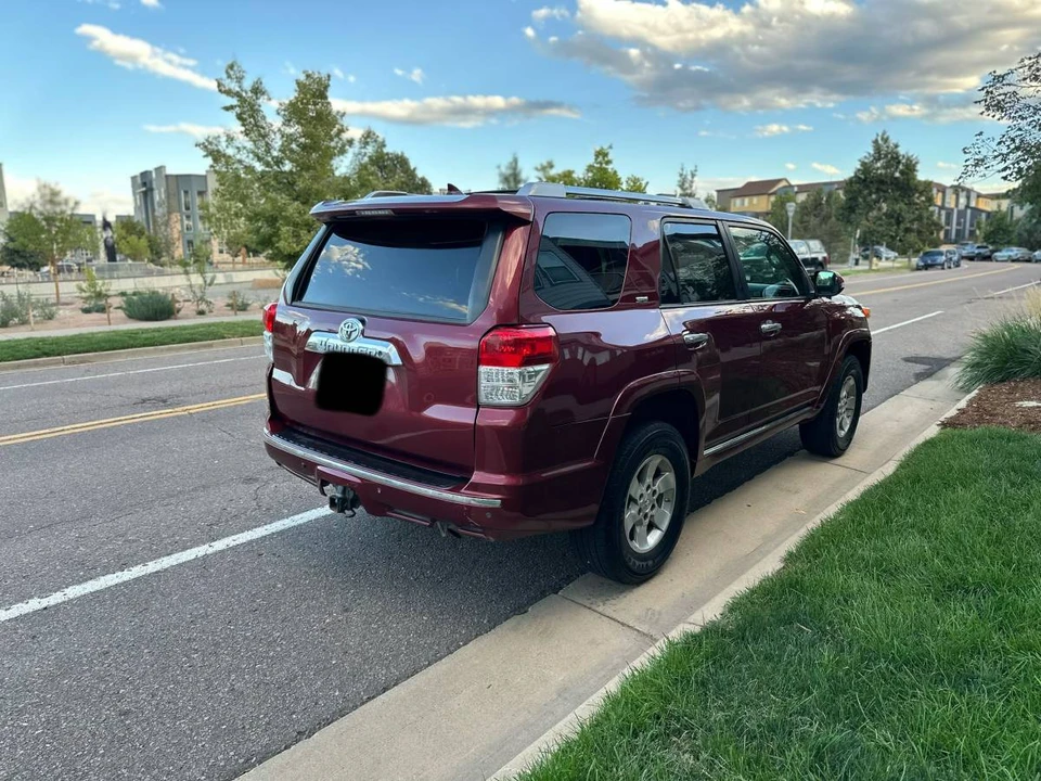 2011 Toyota 4Runner 5th Gen - Image 4 of 10