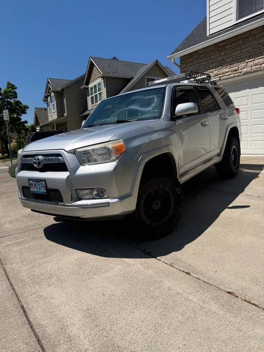 2011 Toyota 4Runner 5th Gen - Image 6 of 9
