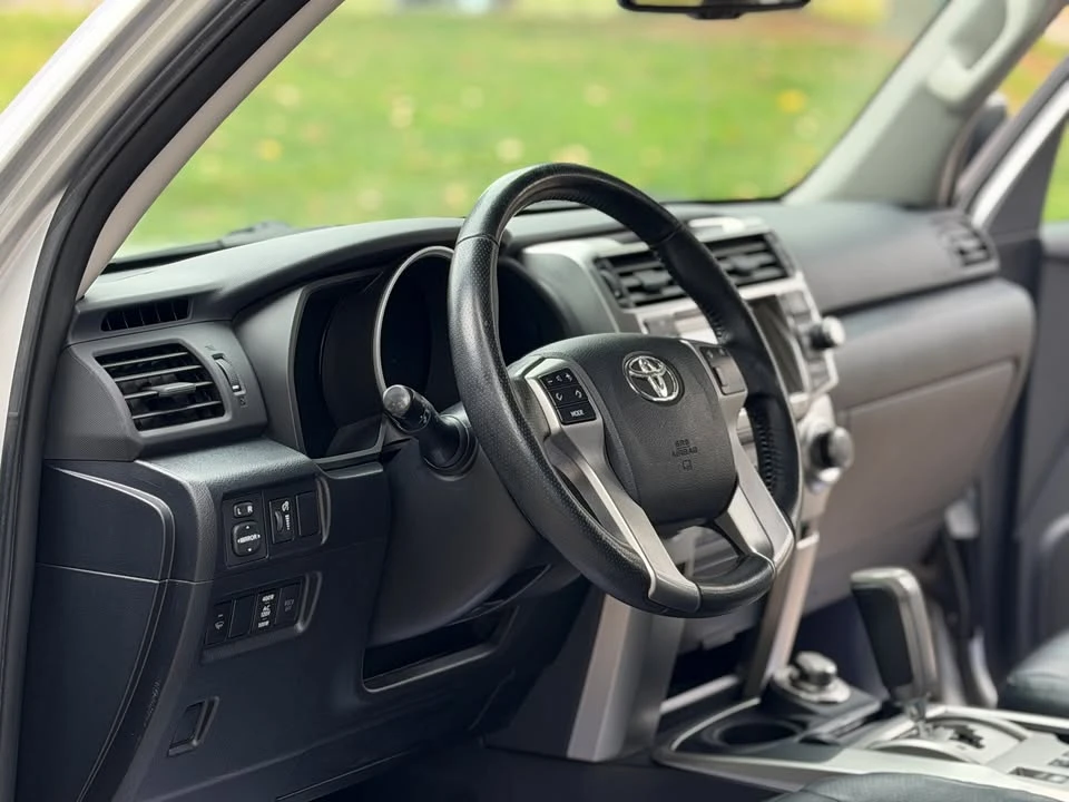 2011 Toyota 4Runner 5th Gen - Image 10 of 20
