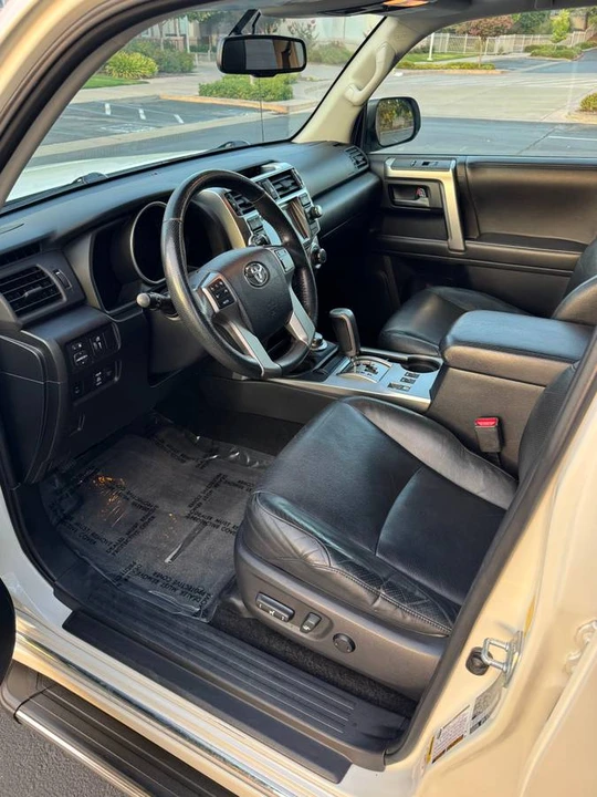 2011 Toyota 4Runner 5th Gen - Image 17 of 20