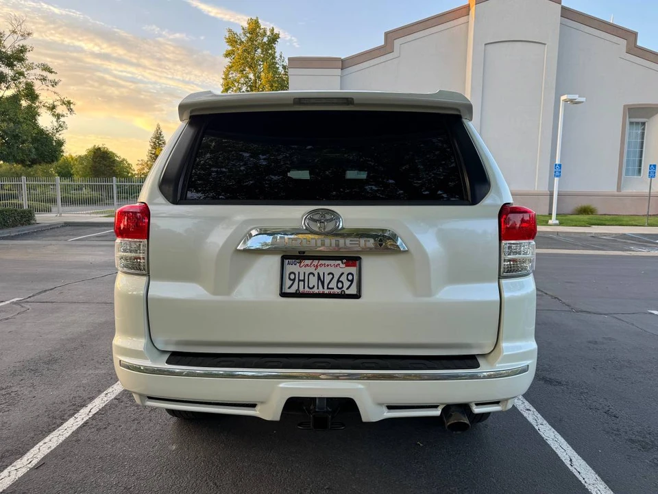 2011 Toyota 4Runner 5th Gen - Image 9 of 20
