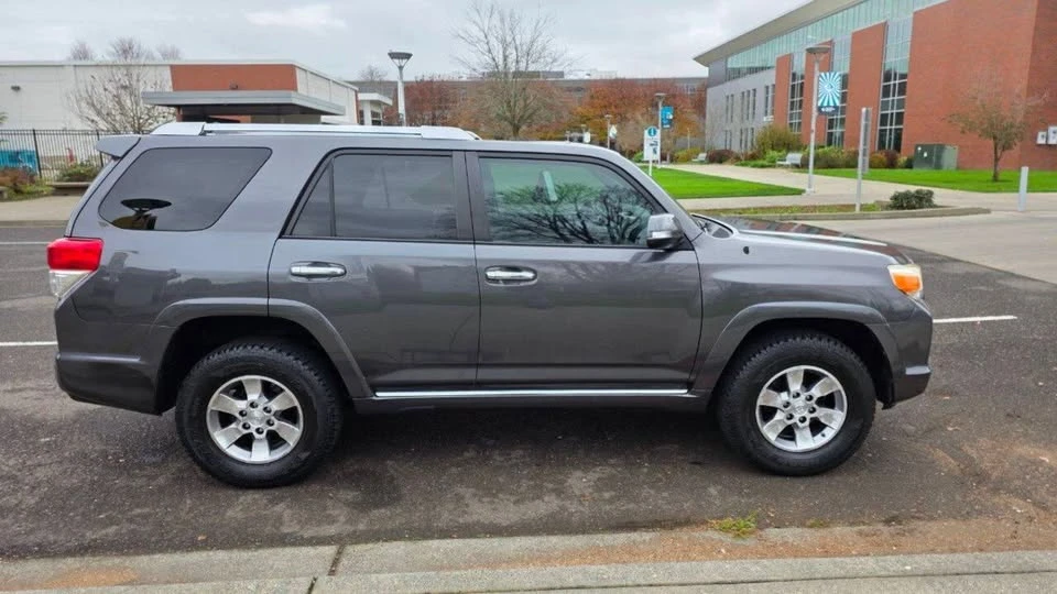 2011 Toyota 4Runner 5th Gen - Image 4 of 14