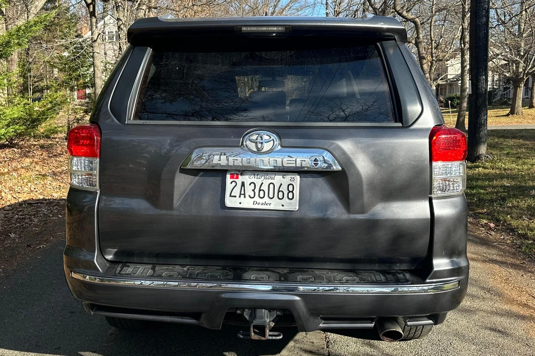 2011 Toyota 4Runner 5th Gen - Image 5 of 31