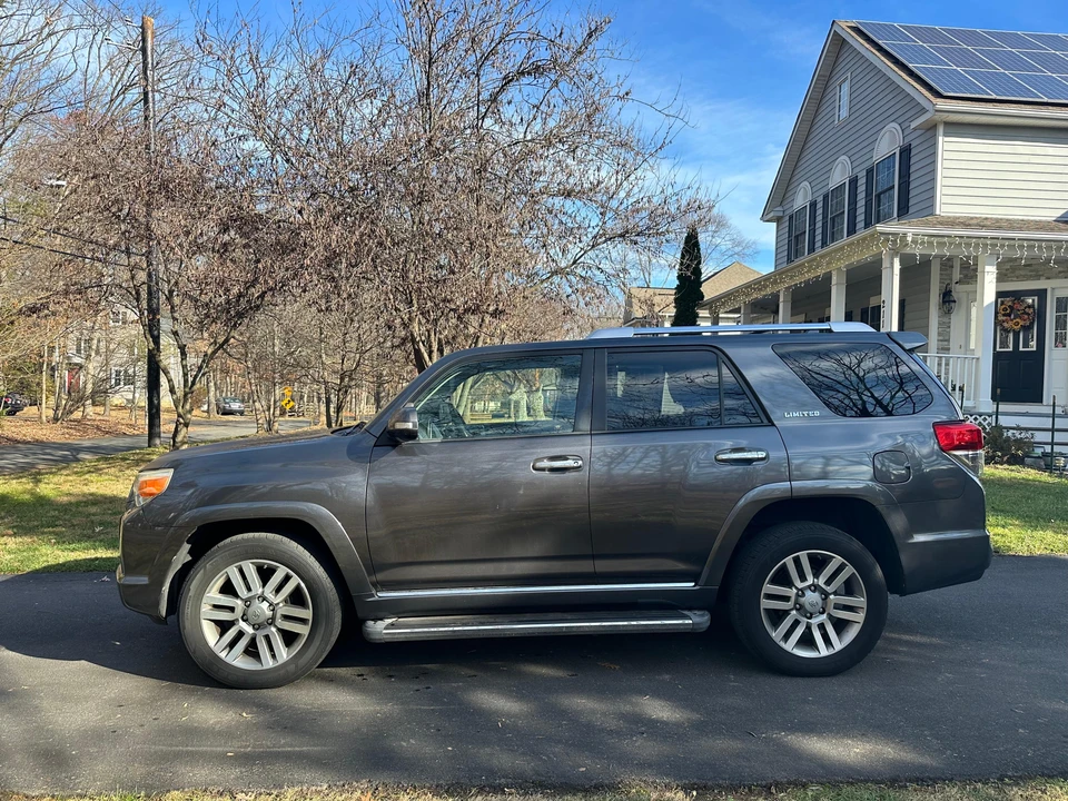 2011 Toyota 4Runner 5th Gen - Image 22 of 31