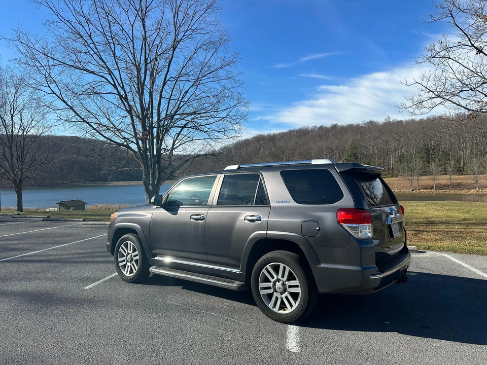 2011 Toyota 4Runner 5th Gen - Image 25 of 31
