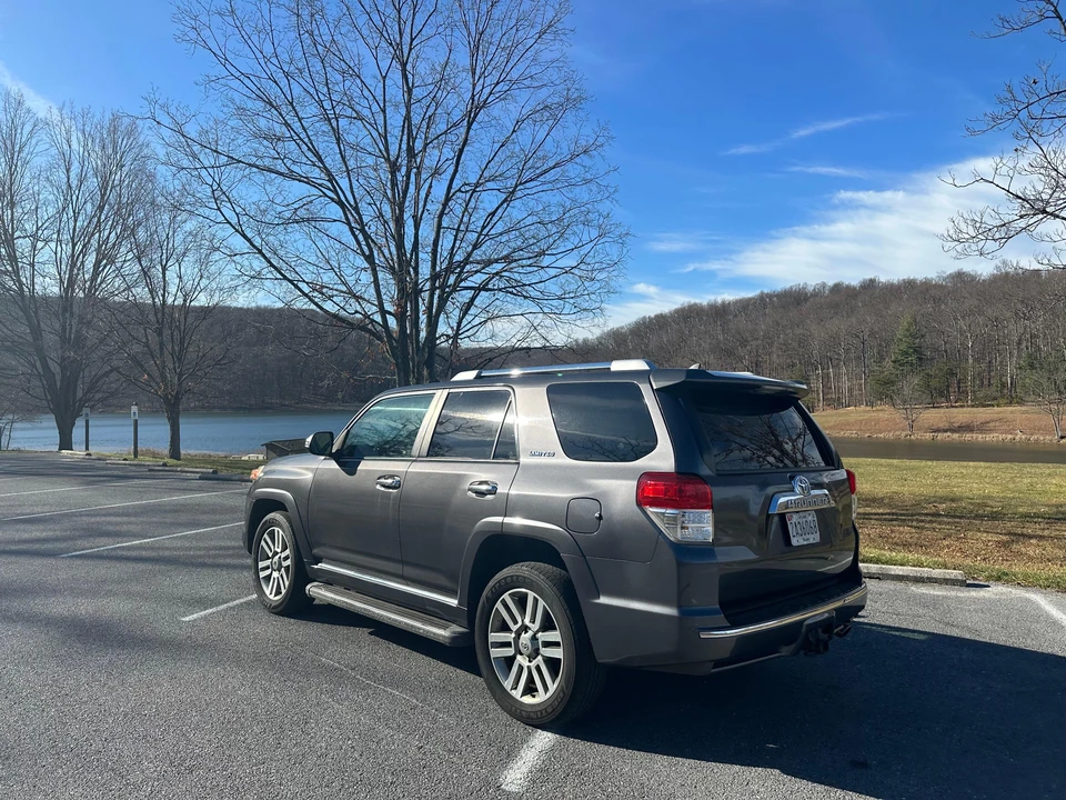 2011 Toyota 4Runner 5th Gen - Image 28 of 31
