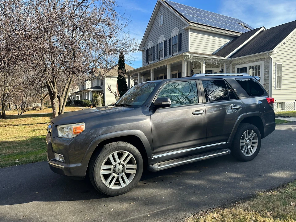 2011 Toyota 4Runner 5th Gen - Image 16 of 31