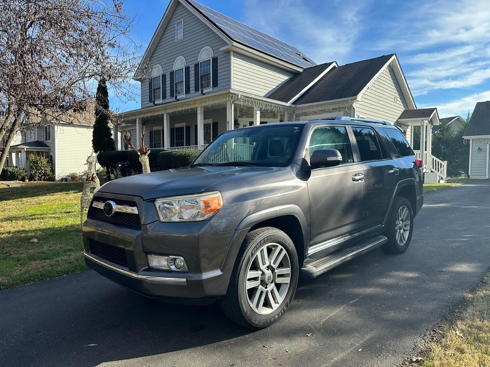 2011 Toyota 4Runner 5th Gen - Image 14 of 31