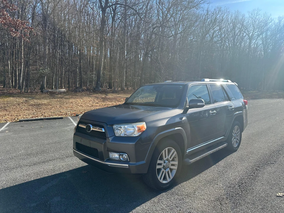 2011 Toyota 4Runner 5th Gen - Image 15 of 31