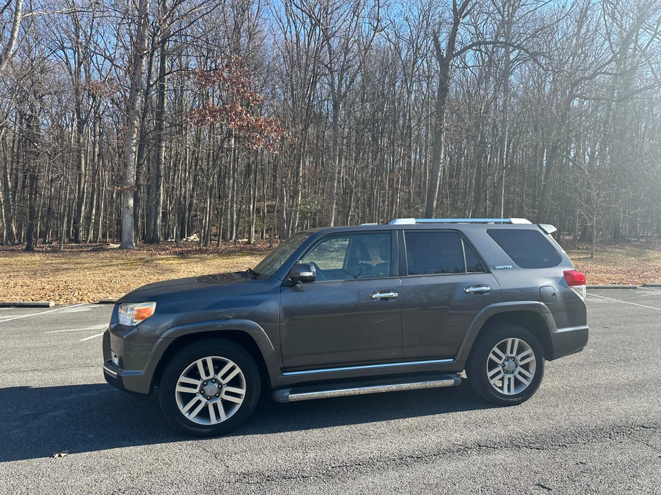 2011 Toyota 4Runner 5th Gen - Image 19 of 31