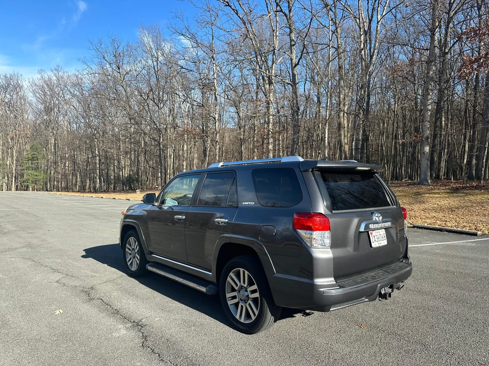 2011 Toyota 4Runner 5th Gen - Image 27 of 31