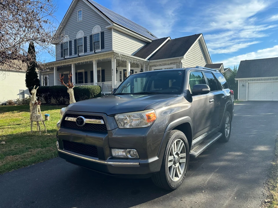 2011 Toyota 4Runner 5th Gen - Image 12 of 31