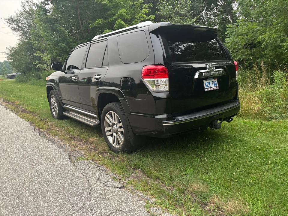 2011 Toyota 4Runner 5th Gen - Image 7 of 31