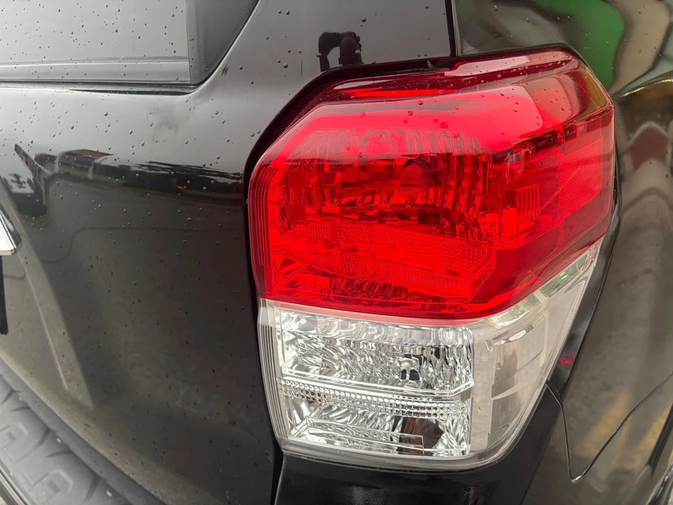 2011 Toyota 4Runner 5th Gen - Image 17 of 31