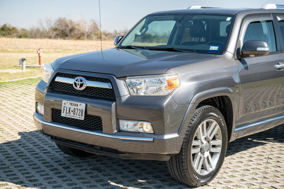 2011 Toyota 4Runner 5th Gen - Image 12 of 31