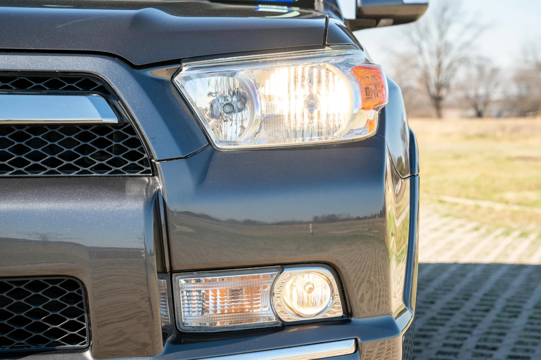 2011 Toyota 4Runner 5th Gen - Image 15 of 31