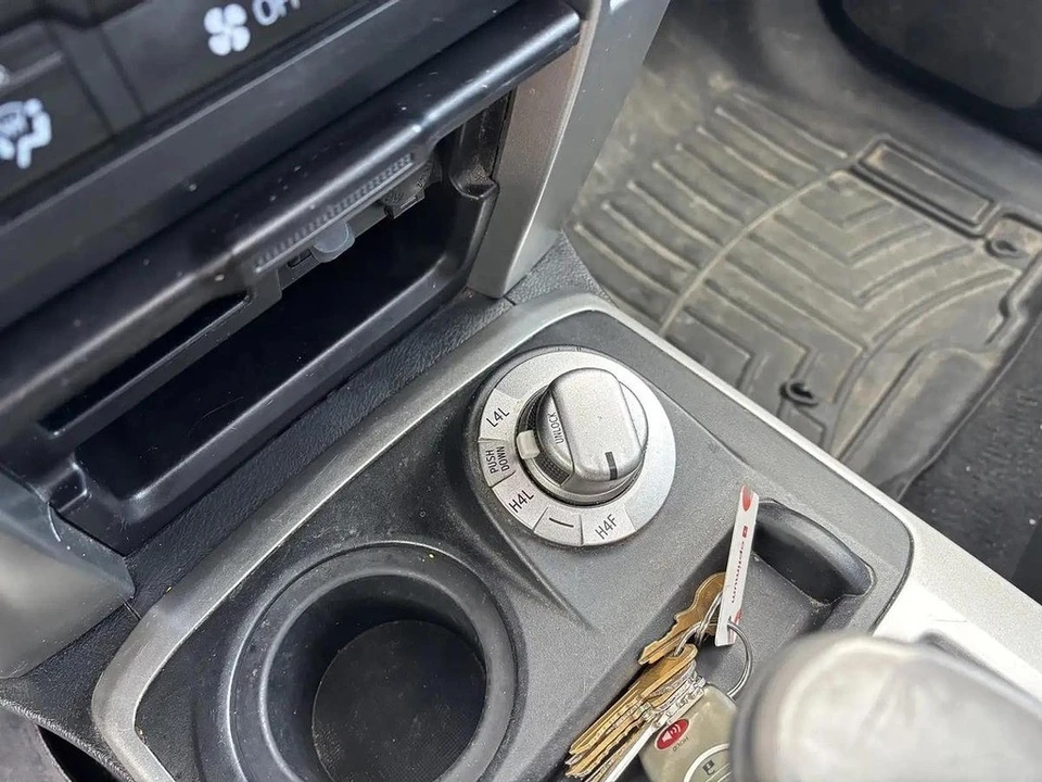 2011 Toyota 4Runner 5th Gen - Image 10 of 16