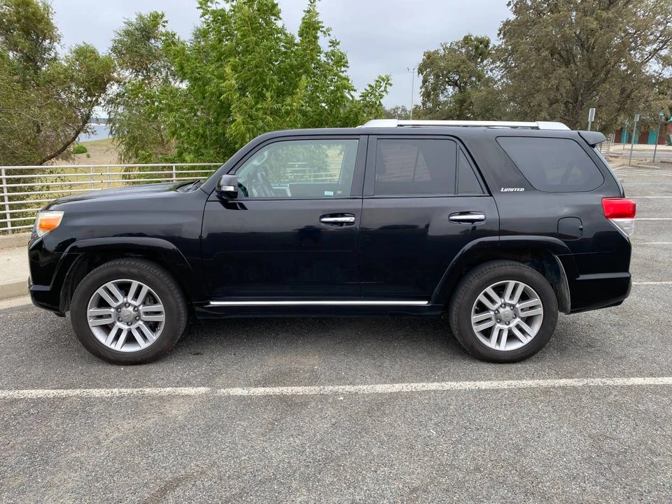2011 Toyota 4Runner 5th Gen - Image 5 of 14