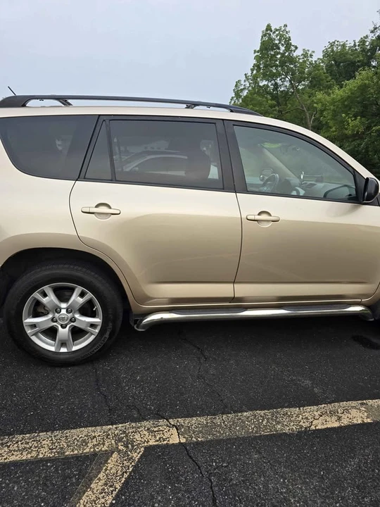 2011 Toyota 4Runner 5th Gen - Image 2 of 11