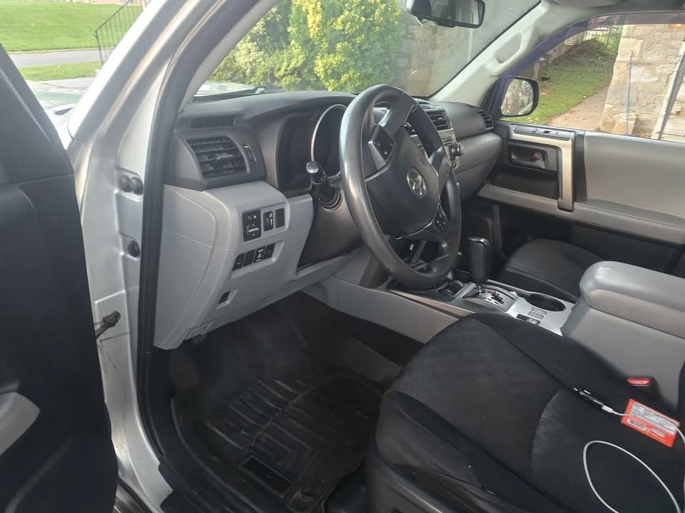 2011 Toyota 4Runner 5th Gen - Image 6 of 8